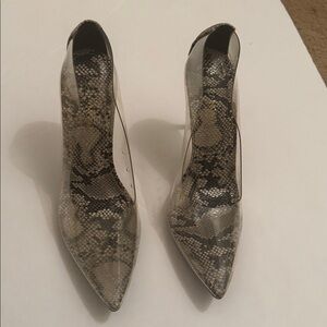Fashion nova Snakeskin Patterned Heels size 7,5
